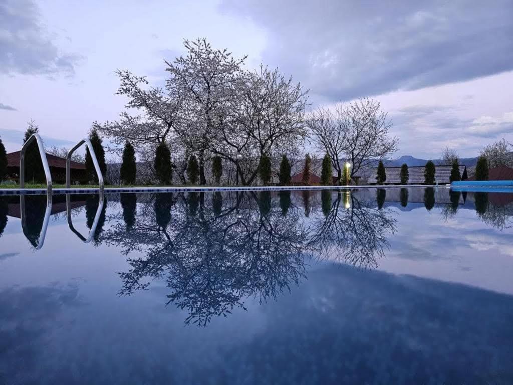 Soare-N Maramures Budesti  Luaran gambar