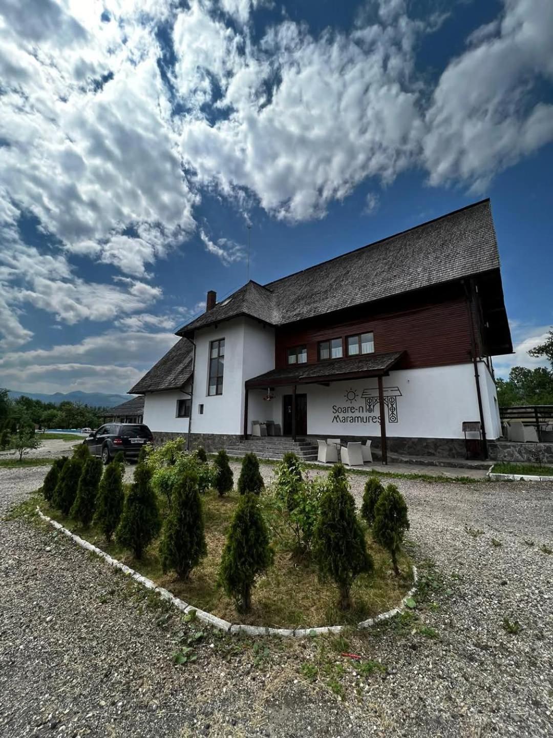 Soare-N Maramures Budesti  Luaran gambar
